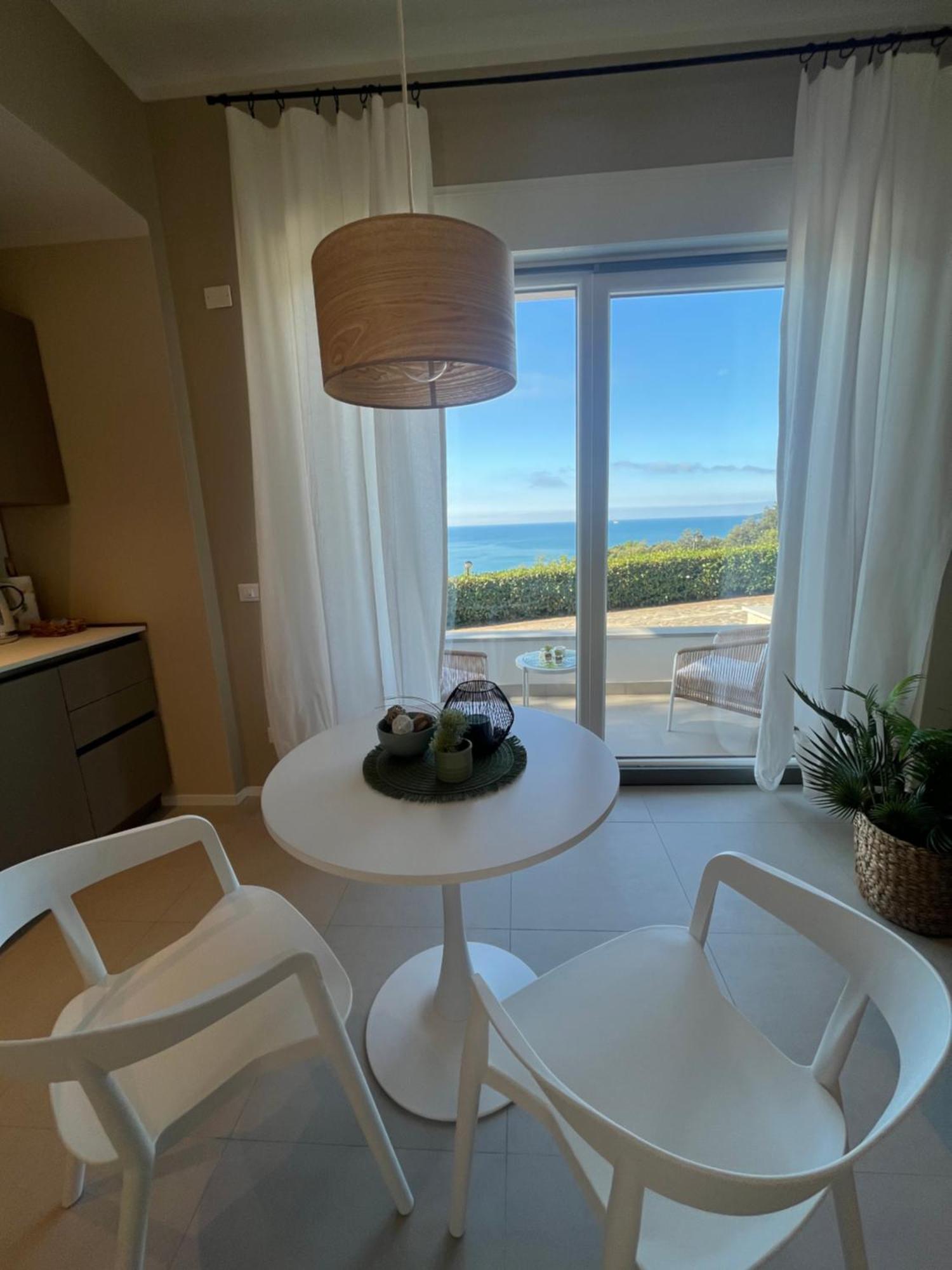 Il Mare Blu Apartment Леричи Екстериор снимка