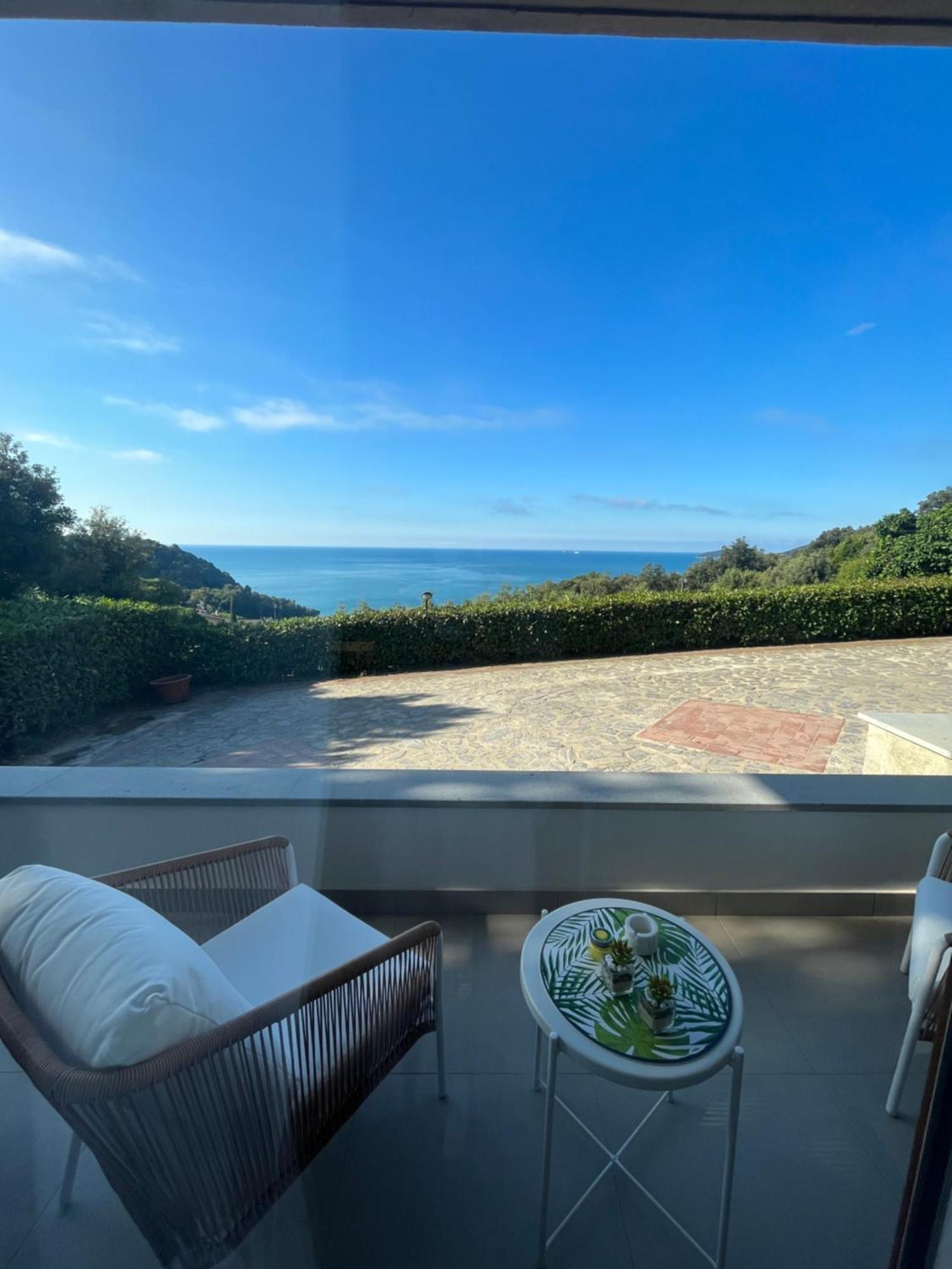 Il Mare Blu Apartment Леричи Екстериор снимка
