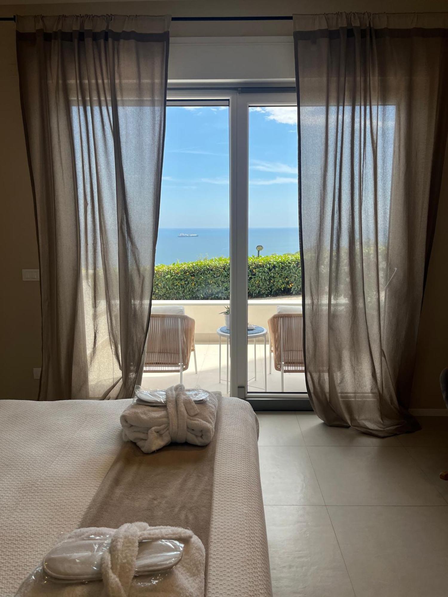 Il Mare Blu Apartment Леричи Екстериор снимка
